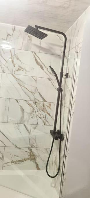 Lovely 3 Bed Ground Floor Apartment Near Qe Hospital Harborne Birmingham New Екстериор снимка