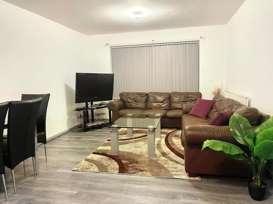 Lovely 3 Bed Ground Floor Apartment Near Qe Hospital Harborne Birmingham New Екстериор снимка