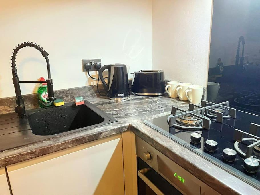 Lovely 3 Bed Ground Floor Apartment Near Qe Hospital Harborne Birmingham New Екстериор снимка