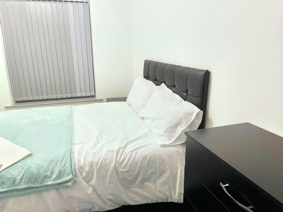 Lovely 3 Bed Ground Floor Apartment Near Qe Hospital Harborne Birmingham New Екстериор снимка