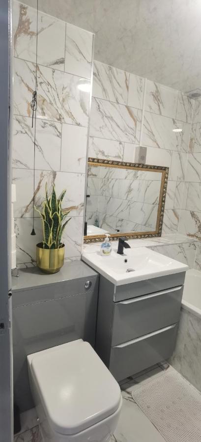 Lovely 3 Bed Ground Floor Apartment Near Qe Hospital Harborne Birmingham New Екстериор снимка